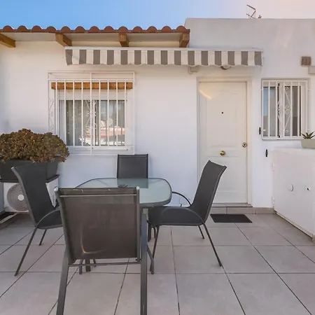 Costa Del Silencio, Wifi, Piscines, Terrasse, Parking, Apartman Arona